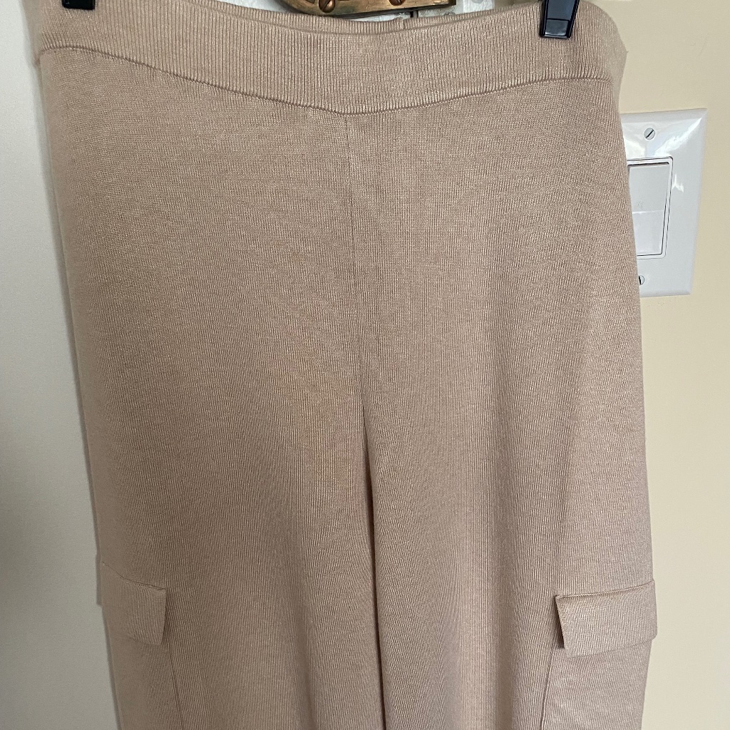 Pink Rose Knitted Pants Set.